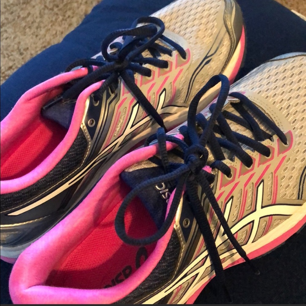 ASICS Women’s Tennis Shoes GT-2000